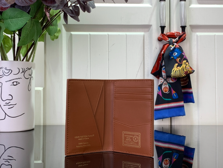 루이비통 포켓 오거나이저 카드지갑 M61696 M26080 17.511cm 네이비3.jpg