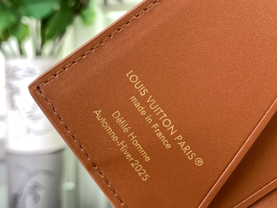 루이비통 포켓 오거나이저 카드지갑 M61696 M26080 17.511cm 블랙8.jpg