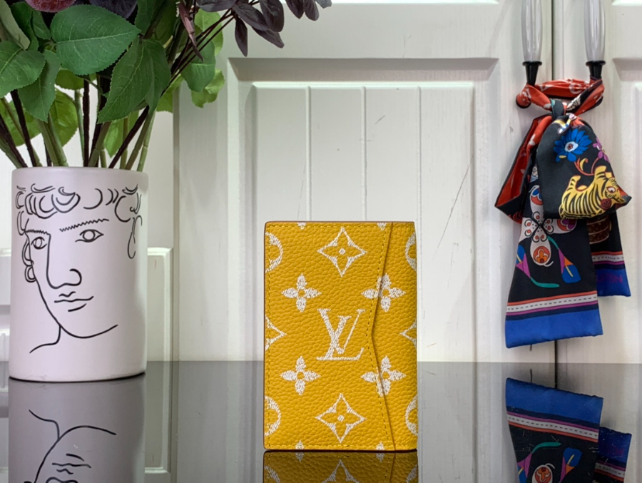 루이비통 포켓 오거나이저 카드지갑 M61696 M26080 17.511cm 옐로우2.jpg