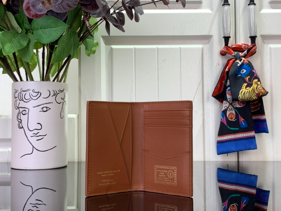 루이비통 포켓 오거나이저 카드지갑 M61696 M26080 17.511cm 초콜릿3.jpg