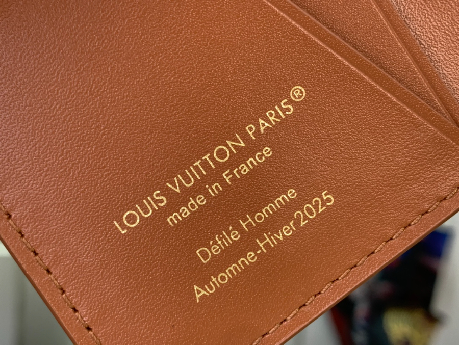 루이비통 포켓 오거나이저 카드지갑 M61696 M26080 17.511cm 초콜릿9.jpg