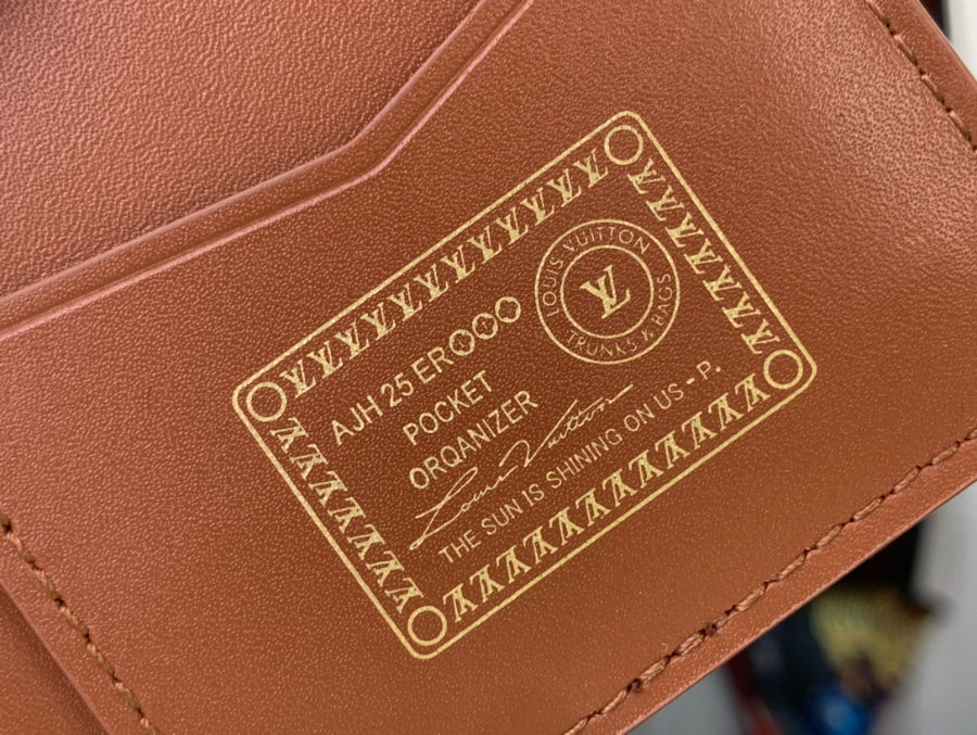 루이비통 포켓 오거나이저 카드지갑 M61696 M26080 17.511cm 퍼플8.jpg