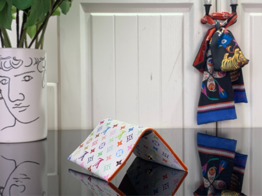 루이비통LV x TM 슬림 카드 홀더 화이트 M27495 10.67.31cm4.jpg