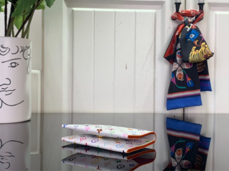 루이비통LV x TM 슬림 카드 홀더 화이트 M27495 10.67.31cm6.jpg