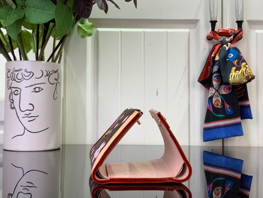 루이비통 LV x TM 빅토린 월릿 M13427 129.52.5cm5.jpg