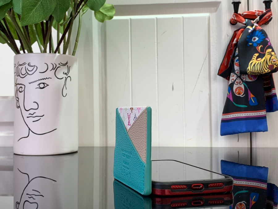 루이비통 LV x TM 크리스크로스 카드지갑 M14090 1070.3cm 스카이 블루3.jpg