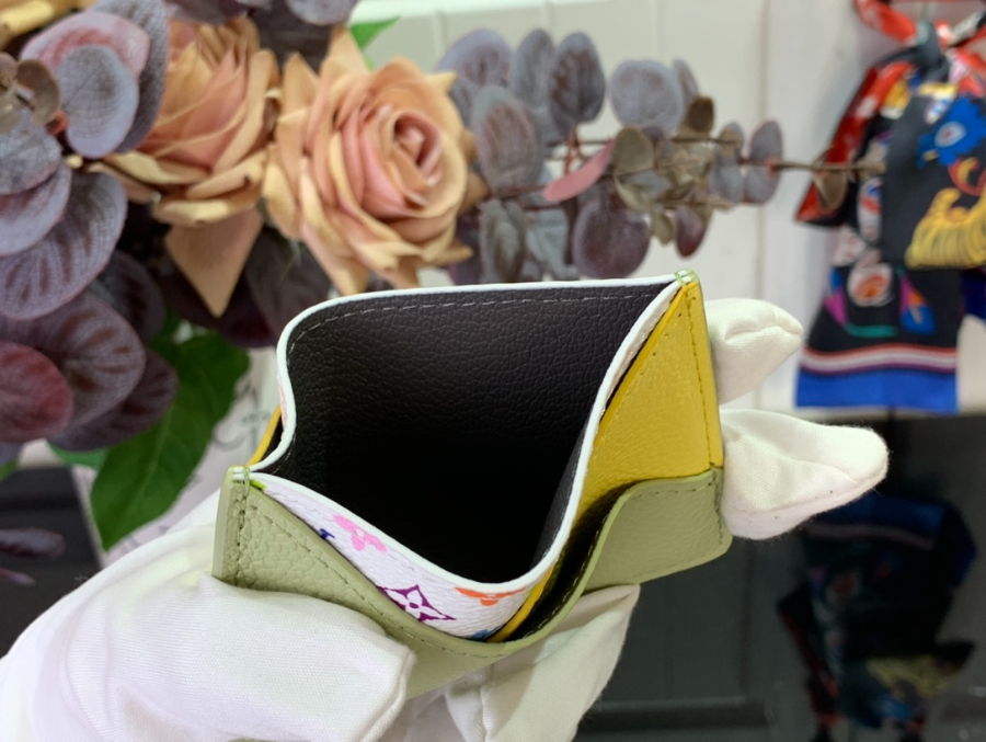 루이비통 LV x TM 크리스크로스 카드지갑 M14139 1070.3cm 연 그린3.jpg