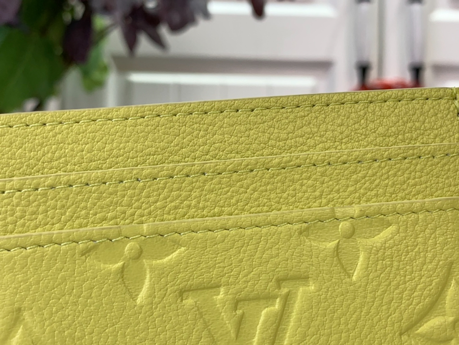 루이비통 LV 참 카드 홀더 M13649 7.30.310.2cm 라이트 옐로우7.jpg