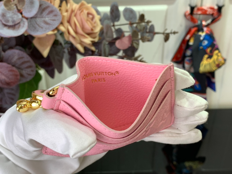 루이비통 LV 참 카드 홀더 M13649 7.30.310.2cm 핑크3.jpg