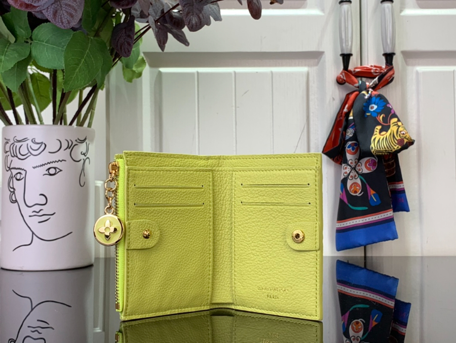 루이비통 리사 월릿 M14654 102.59cm 라이트 옐로우2.jpg