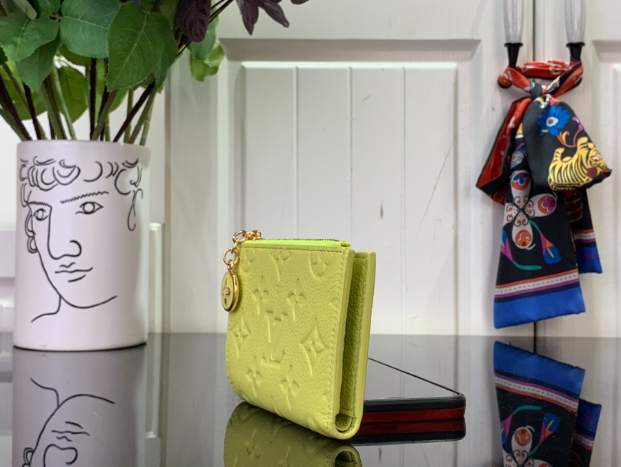 루이비통 리사 월릿 M14654 102.59cm 라이트 옐로우4.jpg