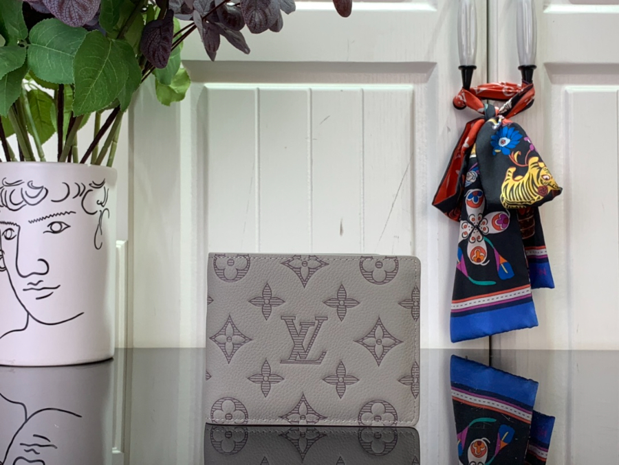 루이비통 멀티플 월릿 그레이 M14802 11.591.5cm1.jpg