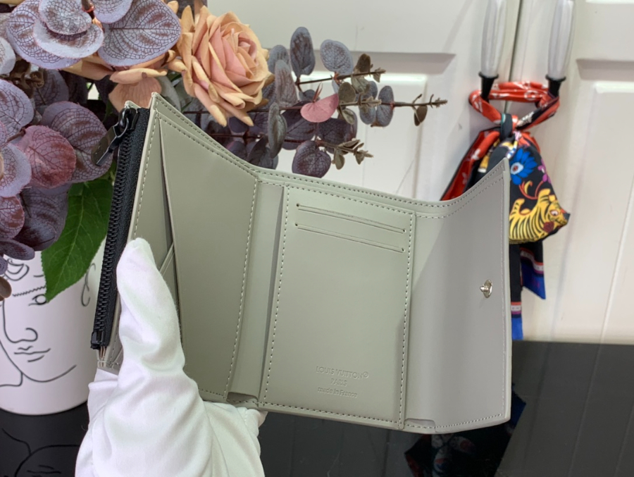 루이비통 빅토린 월릿 그레이 M14793 11.592.5cm3.jpg