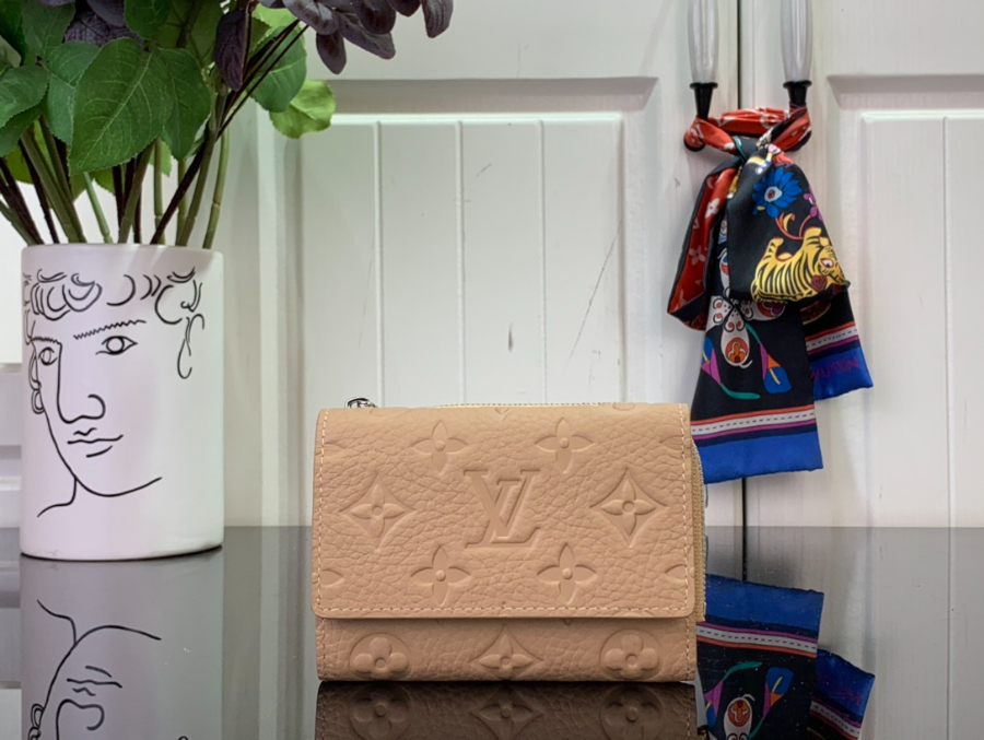 루이비통 슬렌더 파일럿 M14143 118.52cm 다크 베이지1.jpg