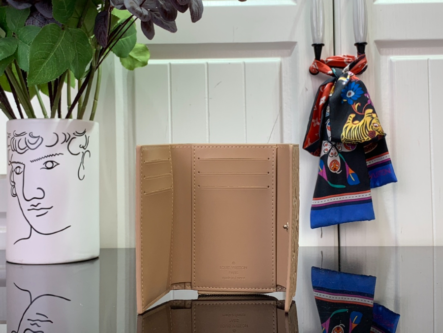 루이비통 슬렌더 파일럿 M14143 118.52cm 다크 베이지3.jpg