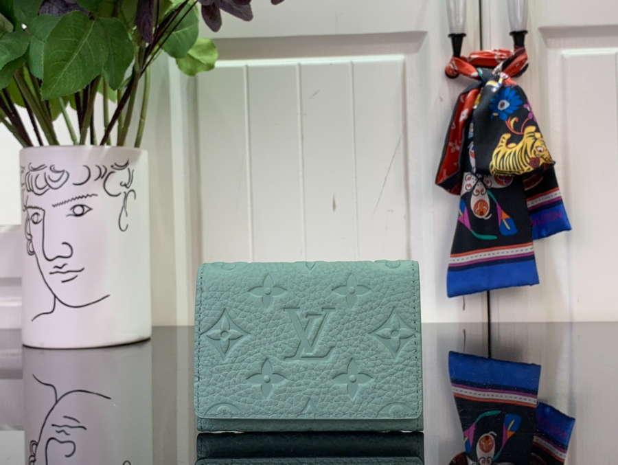 루이비통 엔벨로프 비즈니스 카드홀더 M13891 8110.5cm 그린1.jpg