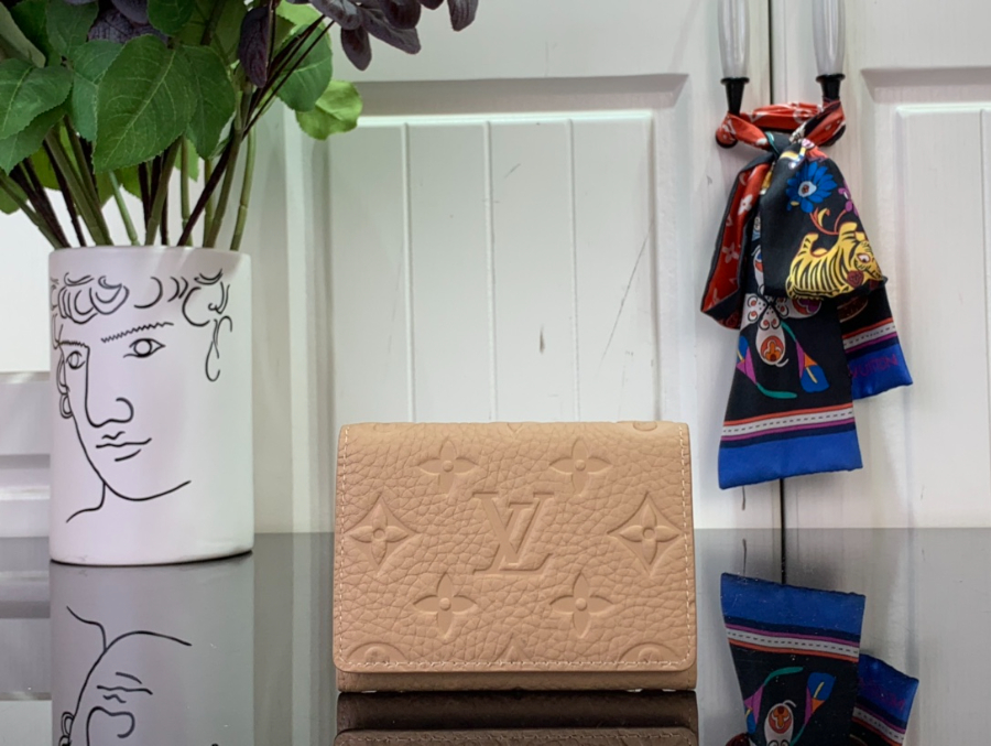 루이비통 엔벨로프 비즈니스 카드홀더 M13891 8110.5cm 다크 베이지1.jpg