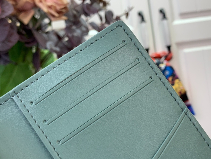 루이비통 오거나이저 카드지갑 M13973 7.511.11cm 그린7.jpg