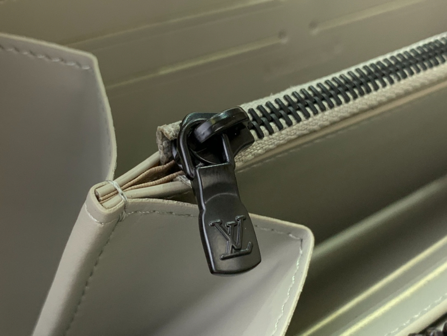 루이비통 지피 호리즌탈 그레이 M14784 2.51021cm7.jpg