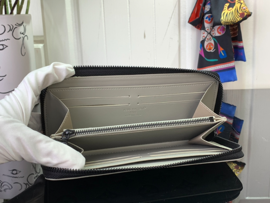 루이비통 지피 호리즌탈 그레이 M14784 2.51021cm3.jpg