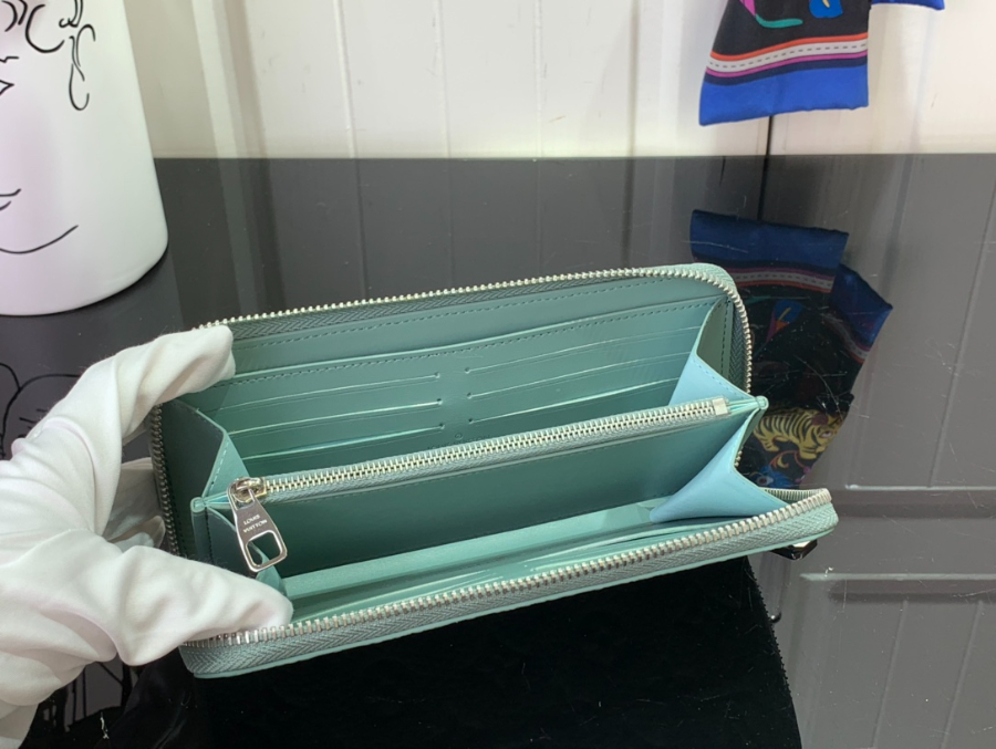 루이비통 토뤼옹 모노그램 지피 장지갑 M14142 2092cm 그린3.jpg