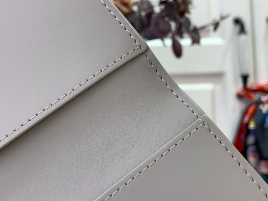 루이비통 패스포트 커버 여권지갑 그레이 M14798 142.510cm7.jpg