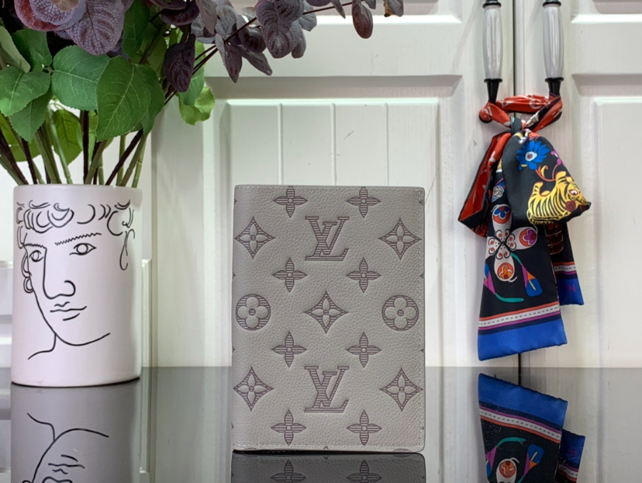 루이비통 패스포트 커버 여권지갑 그레이 M14798 142.510cm1.jpg