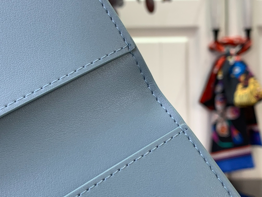 루이비통 패스포트 커버 여권지갑 스카이 블루 M14798 142.510cm8.jpg