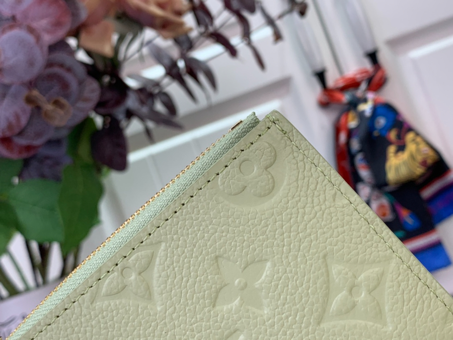 루이비통 LV x TM 리사 월릿 M14089 911.51.5cm 라이트 그린8.jpg