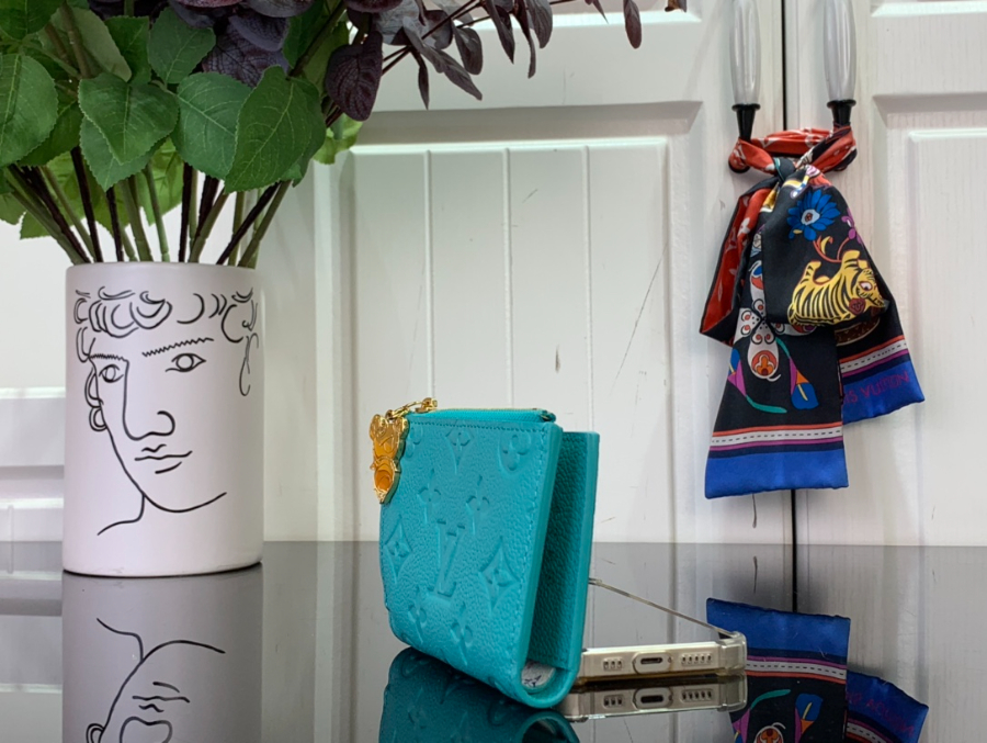 루이비통 LV x TM 리사 월릿 M14089 911.51.5cm 스카이 블루4.jpg