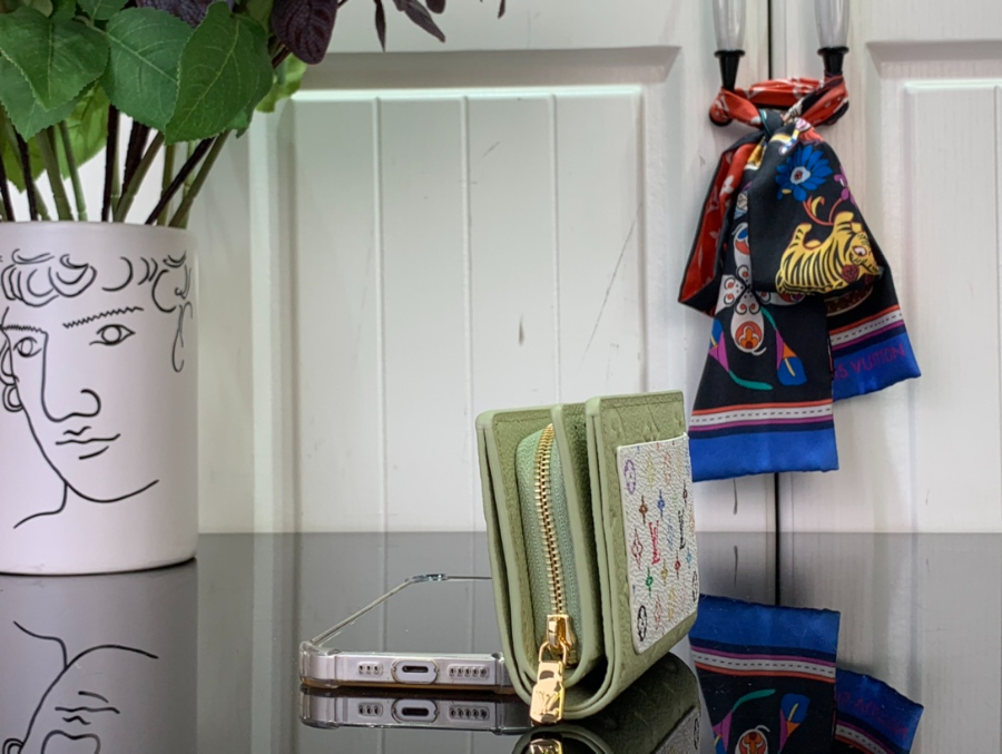 루이비통 LV x TM 반지갑 M13619 118.53.5cm 라이트 그린4.jpg