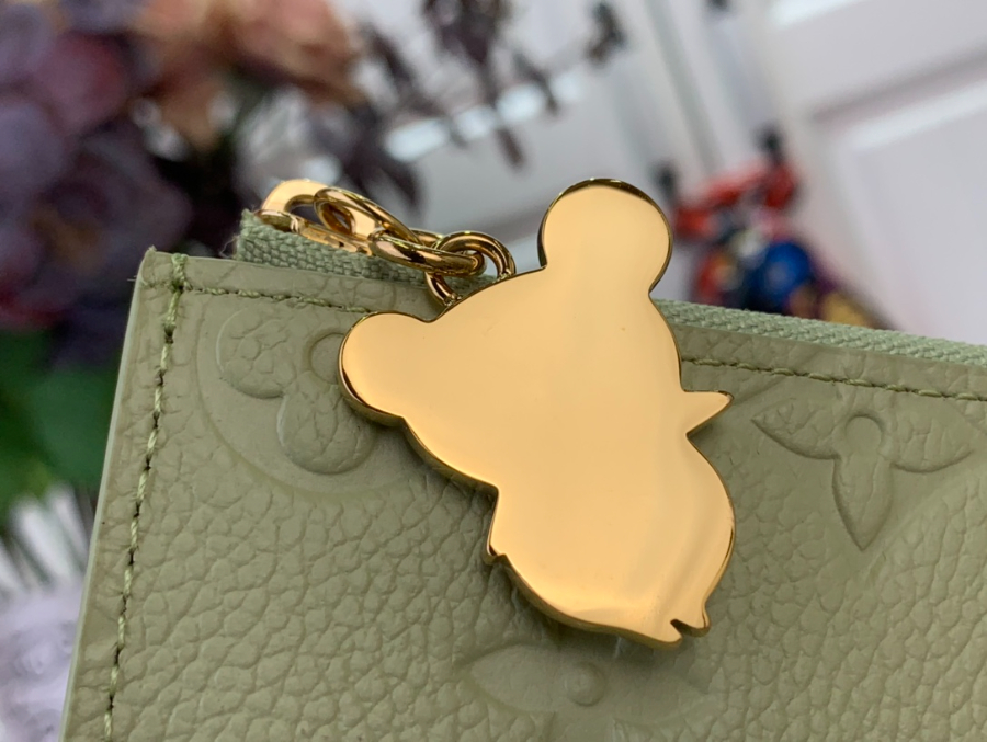 루이비통 LV x TM 버티컬 노아 컴팩트 M13801 118.51.5cm 라이트 그린8.jpg