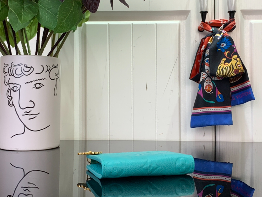 루이비통 LV x TM 버티컬 노아 컴팩트 M13801 118.51.5cm 스카이 블루6.jpg