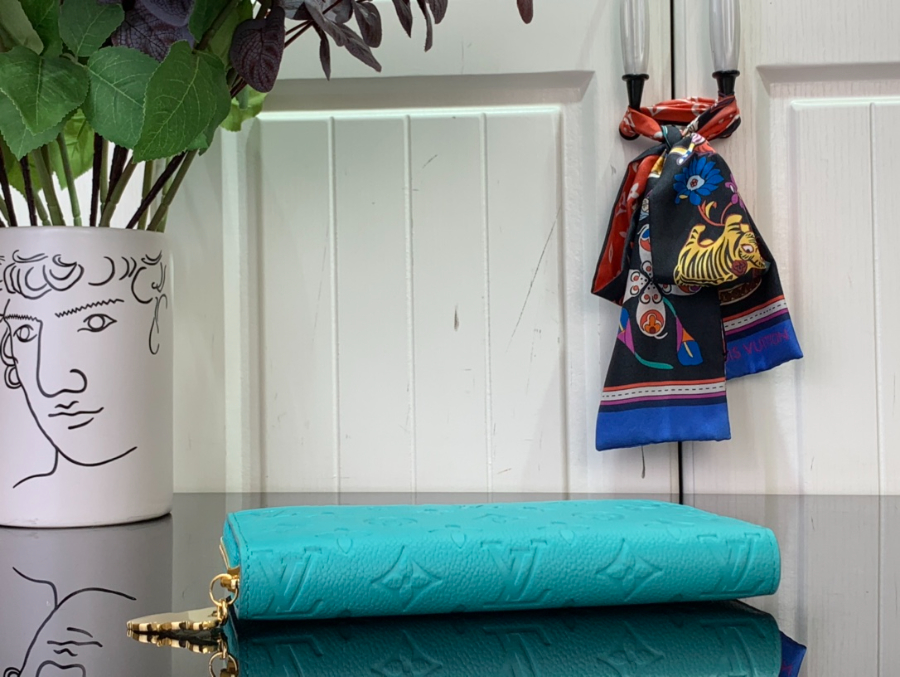 루이비통 LV x TM 슈즈 지퍼 장지갑 M13618 19.510.52.5cm 스카이 블루5.jpg