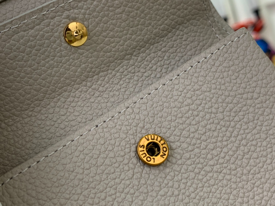 루이비통 컴팩트 로우 키 락 반지갑 M13616 118.52cm 라이트 그레이8.jpg