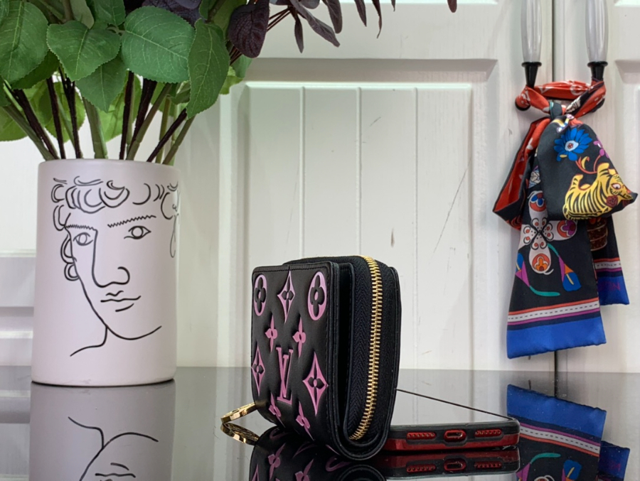 루이비통 LV X TM 루 월릿 M13829 11.58.52.2cm 핑크3.jpg