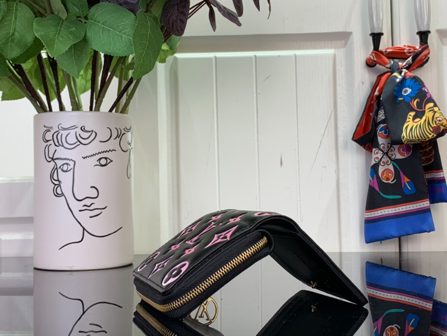 루이비통 LV X TM 루 월릿 M13829 11.58.52.2cm 핑크4.jpg