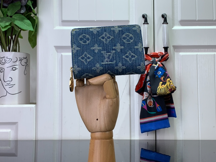 루이비통 데님 동전 잔돈 지갑1.jpg