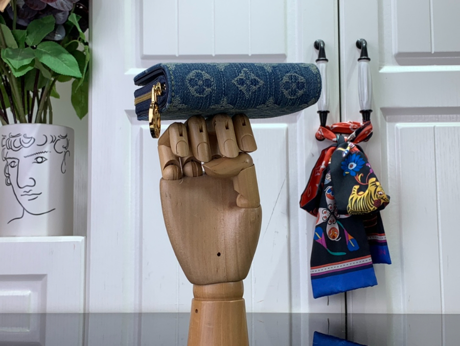 루이비통 데님 동전 잔돈 지갑3.jpg