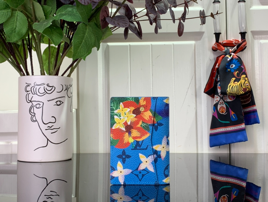 루이비통 서핑 프라워 카드지갑 M83498 7.511.11cm LOUIS VUITTON2.jpg