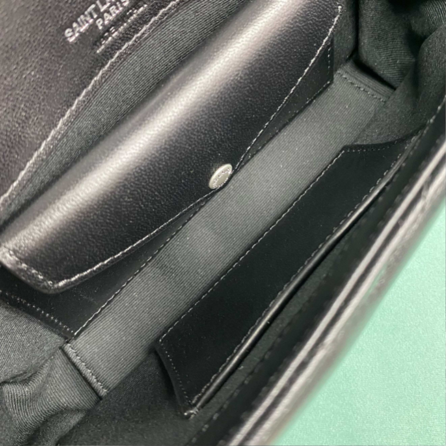 생로랑 램스킨 소재 LOULOU 루루 토이 미니 821749 20125cm 블랙 실버04.jpg