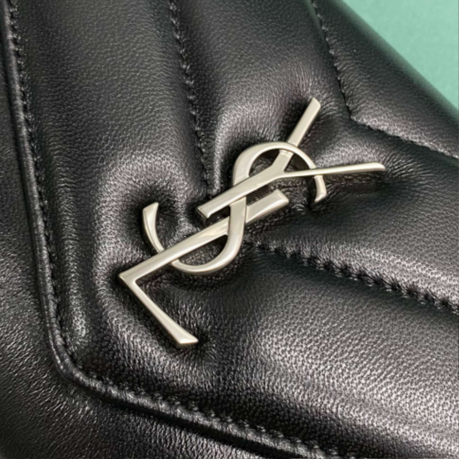 생로랑 램스킨 소재 LOULOU 루루 토이 미니 821749 20125cm 블랙 실버10.jpg