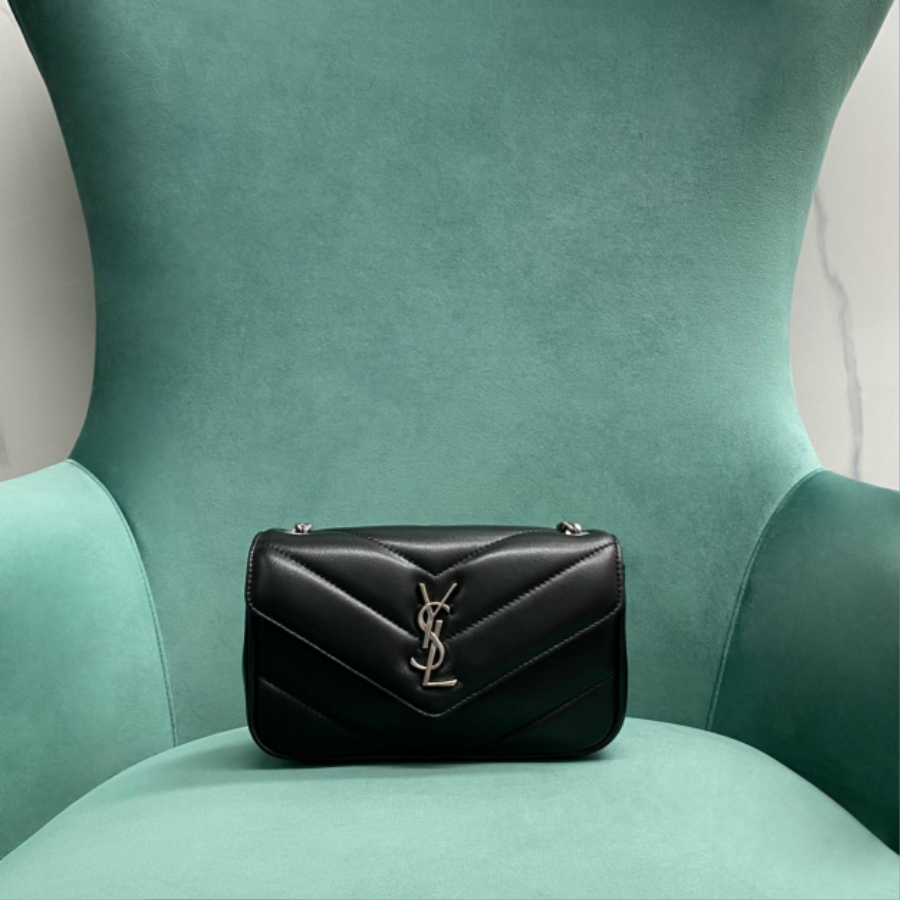 생로랑 램스킨 소재 LOULOU 루루 토이 미니 821749 20125cm 블랙 실버02.jpg