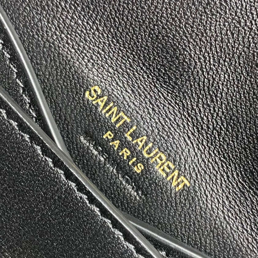 생로랑 램스킨 소재 LOULOU 루루 토이 미니 821749 20125cm 와인9.jpg