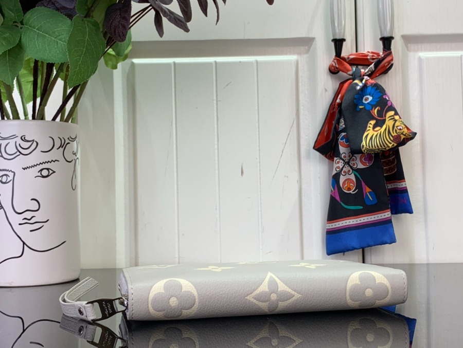 루이비통 지피 지갑 M14228 19.510.52.5cm 애쉬 퍼플4.jpg