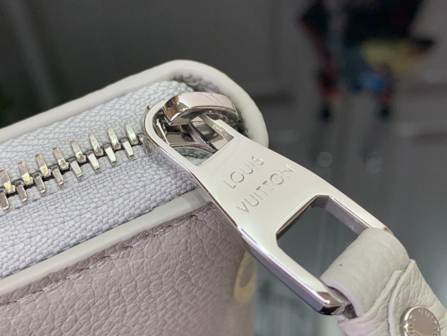 루이비통 지피 지갑 M14228 19.510.52.5cm 애쉬 퍼플7.jpg