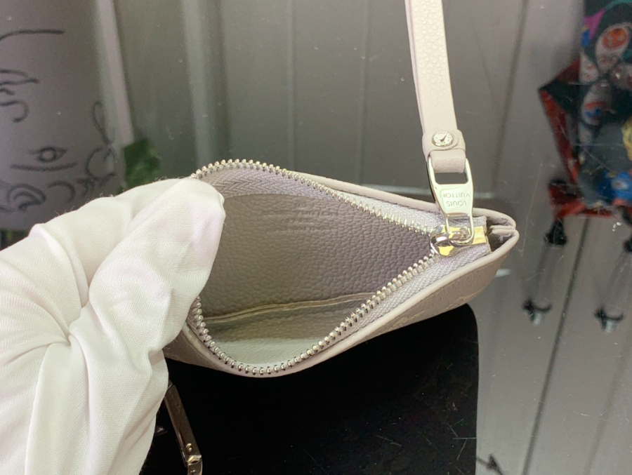 루이비통 키 파우치 키지갑 M13793 1271.5cm 애쉬 퍼플5.jpg