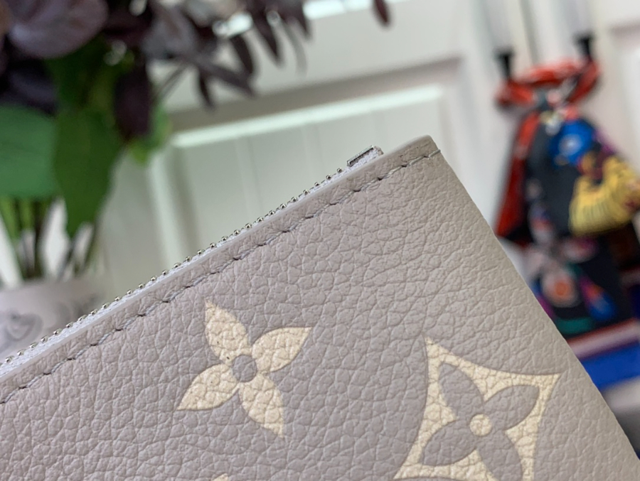 루이비통 키 파우치 키지갑 M13793 1271.5cm 애쉬 퍼플6.jpg