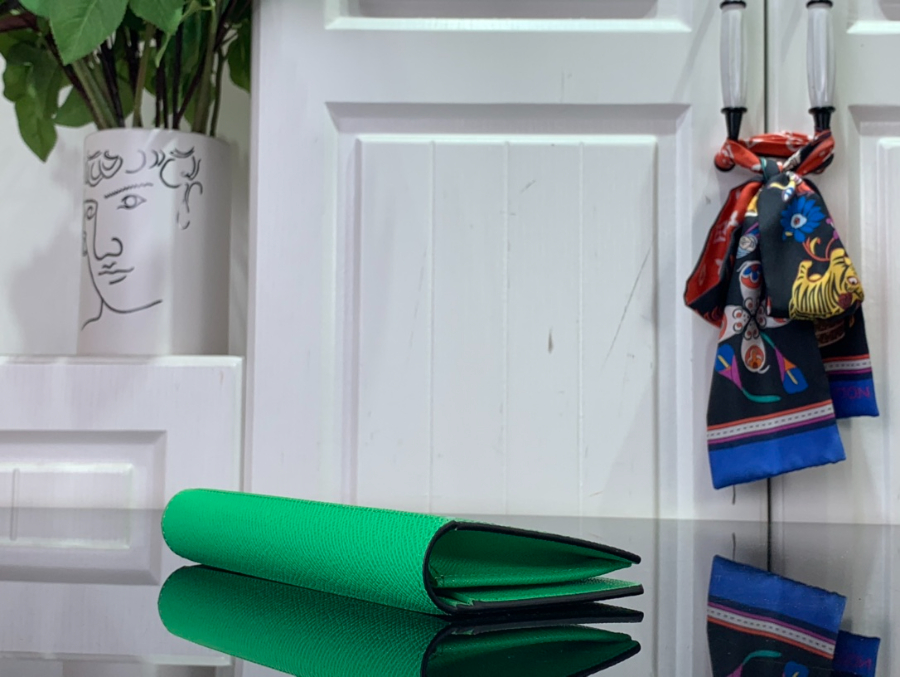 루이비통 타이가라마 브라짜 그린4.jpg