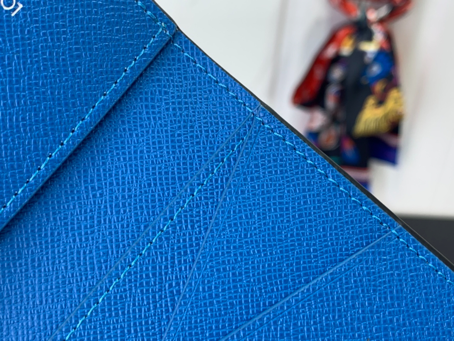 루이비통 타이가라마 카드지갑 M31041 8111cm 블루7.jpg